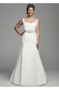 Satin Trumpet Gown with Button Back Detail Style 9MB3652