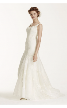 Charming Scoop Neckline Long Trumpt Petite Lace Wedding Dress 7MS251071