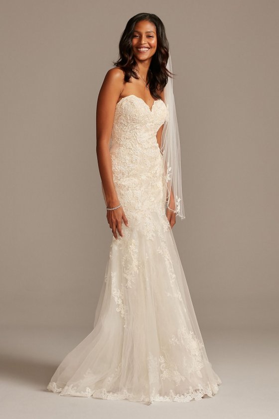 Strapless Sweetheart Neckling Long Fitted Lace WG3988 Style Wedding Gown