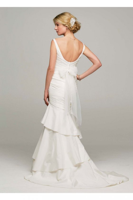 Taffeta Scoop Neck Ruched Bridal Gown with Tiering Style PK3472
