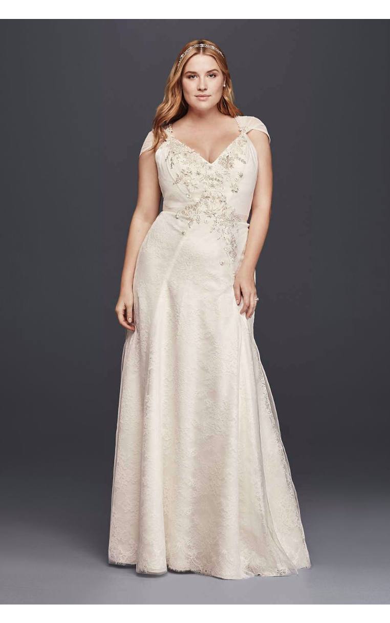 Plus Size Cap Sleeve Lace Sheath Wedding Dress with Flowers Embellished 8JP341703